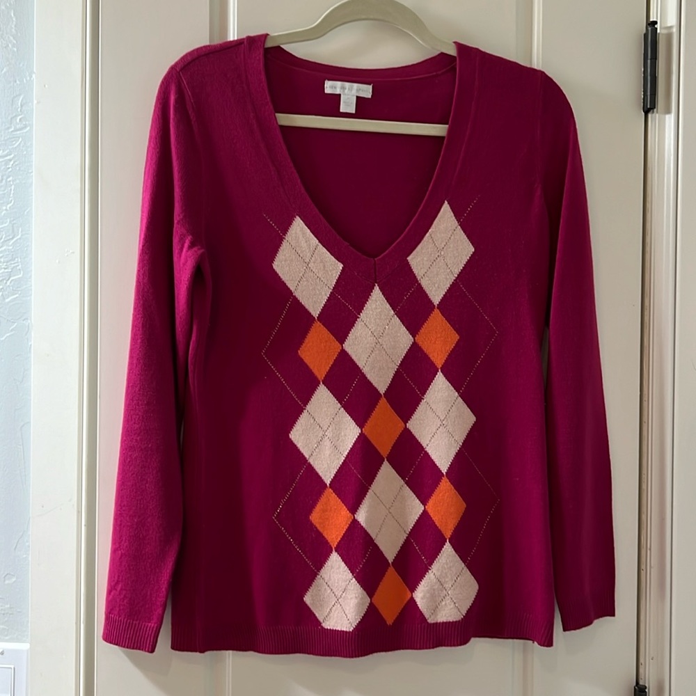 NY&Co Pink Argyle sweater.